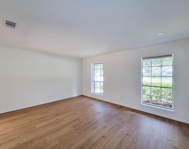 3930 Cypress Hill Drive - Photo Thumbnail 8