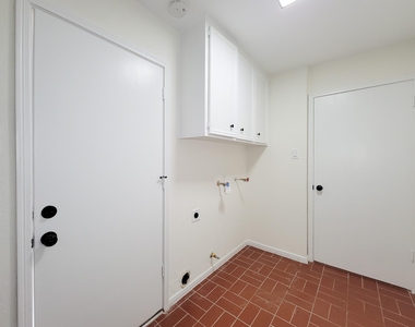 3930 Cypress Hill Drive - Photo Thumbnail 27