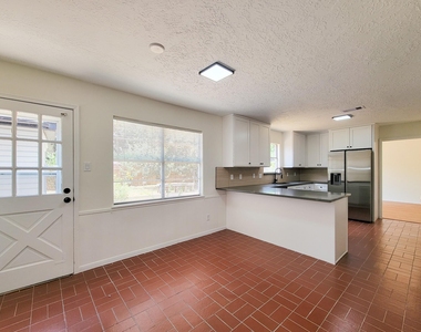 3930 Cypress Hill Drive - Photo Thumbnail 16