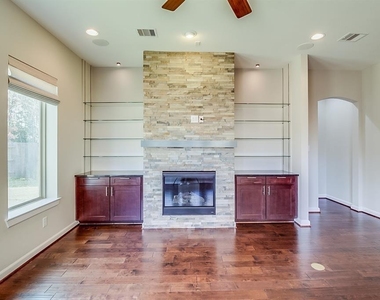 17106 Rainier Creek Drive - Photo Thumbnail 7