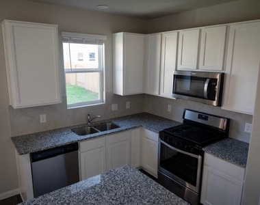 2533 Sturgeon Way - Photo Thumbnail 4