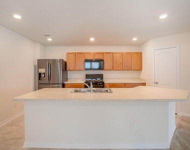 6855 Knoll Spring Way - Photo Thumbnail 5