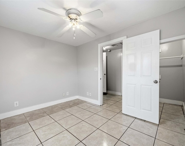 9430 E Avenue K - Photo Thumbnail 15
