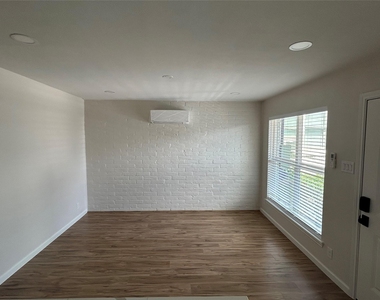 2009 Welch Street - Photo Thumbnail 7