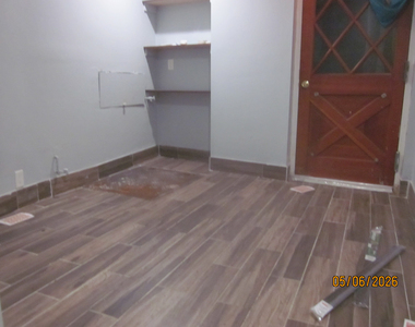 102 South 6th Street - Photo Thumbnail 5