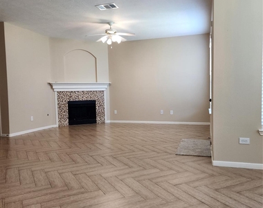 8006 Indian Desert Drive - Photo Thumbnail 10