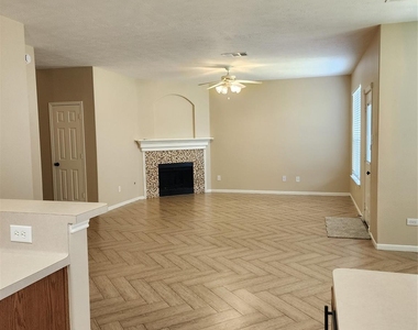 8006 Indian Desert Drive - Photo Thumbnail 9