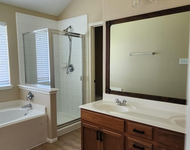 8006 Indian Desert Drive - Photo Thumbnail 17