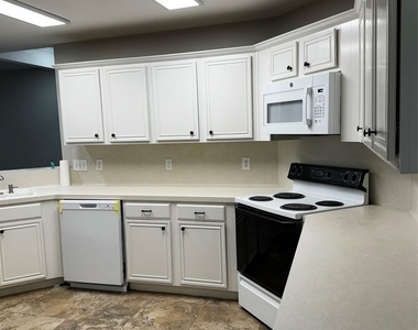 18614 Timbers Dr Drive - Photo Thumbnail 3