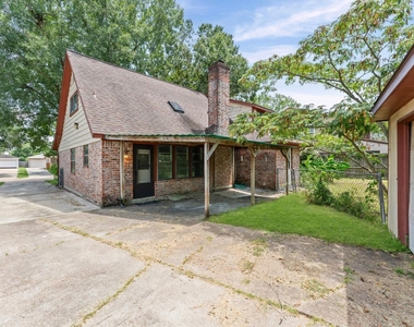 11914 Meadowtrail Lane - Photo Thumbnail 2