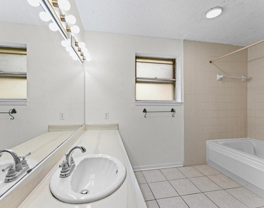 11914 Meadowtrail Lane - Photo Thumbnail 11