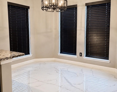 11915 Gardner Park Lane - Photo Thumbnail 12