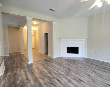 5631 Beaver Pass Lane - Photo Thumbnail 3