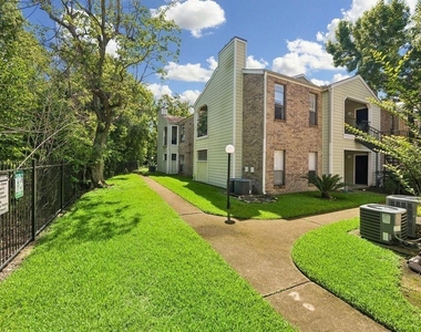 6602 Harbor Town Drive - Photo Thumbnail 1