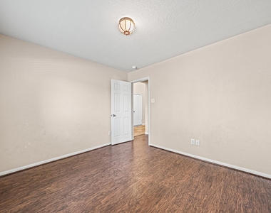 13914 Juniper Bend Lane - Photo Thumbnail 5