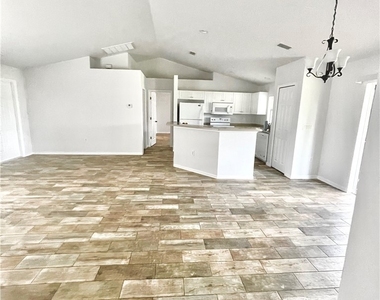 4010 29th Street Sw - Photo Thumbnail 2