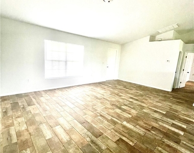 4010 29th Street Sw - Photo Thumbnail 4