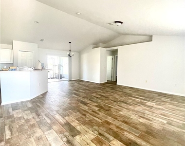 4010 29th Street Sw - Photo Thumbnail 3