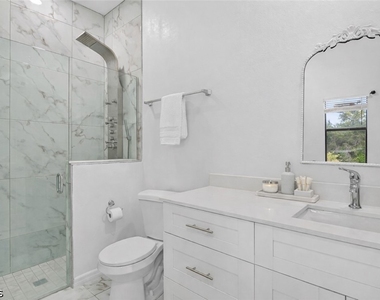 2513 69th Street W - Photo Thumbnail 20