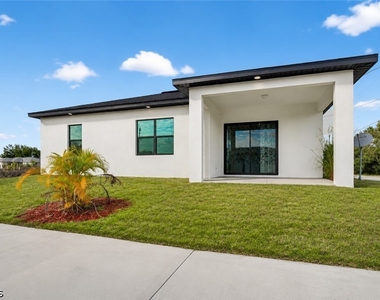 2513 69th Street W - Photo Thumbnail 1