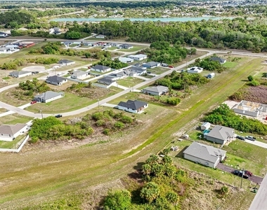 8033 Oakleaf Circle - Photo Thumbnail 24