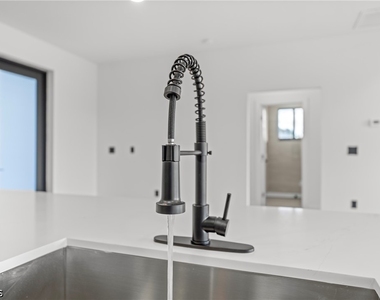 8033 Oakleaf Circle - Photo Thumbnail 7