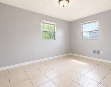 3240 Dora Street - Photo Thumbnail 8