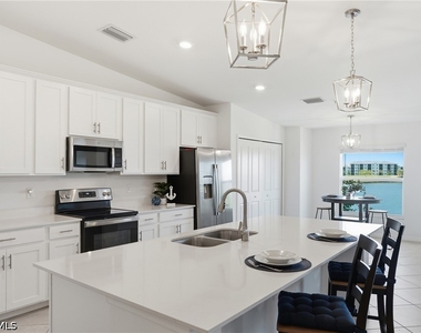 5427 Double Eagle Cir - Photo Thumbnail 7