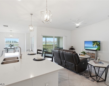 5427 Double Eagle Cir - Photo Thumbnail 9