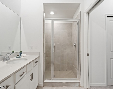 5427 Double Eagle Cir - Photo Thumbnail 18