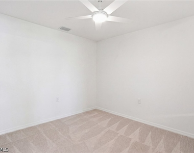 5427 Double Eagle Cir - Photo Thumbnail 16