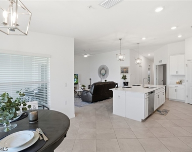 5427 Double Eagle Cir - Photo Thumbnail 6