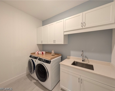 9077 Wisteria Way - Photo Thumbnail 27
