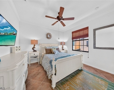 8965 Malibu Lane - Photo Thumbnail 15