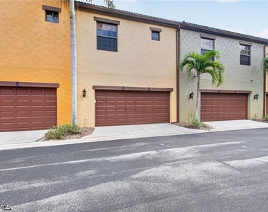 8965 Malibu Lane - Photo Thumbnail 4