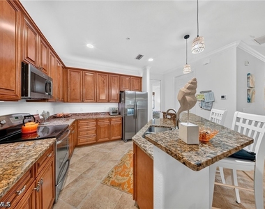 8965 Malibu Lane - Photo Thumbnail 8