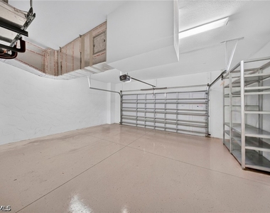 8965 Malibu Lane - Photo Thumbnail 5
