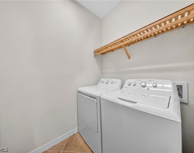 8965 Malibu Lane - Photo Thumbnail 28