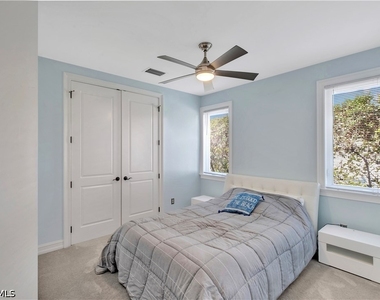 3005 Coco Avenue - Photo Thumbnail 22
