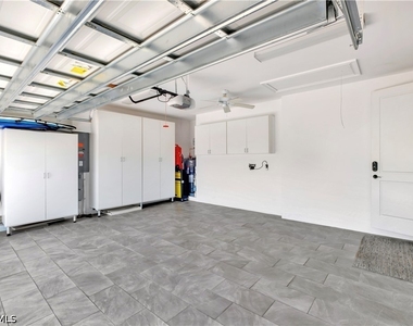 3005 Coco Avenue - Photo Thumbnail 6