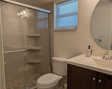 400 Forest Lakes Boulevard - Photo Thumbnail 8
