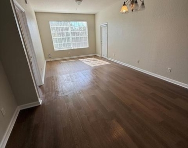 1626 Peregrine Circle - Photo Thumbnail 5