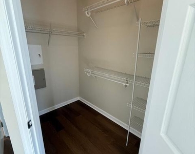 1626 Peregrine Circle - Photo Thumbnail 6