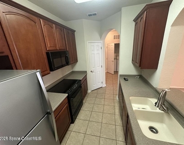 1626 Peregrine Circle - Photo Thumbnail 2