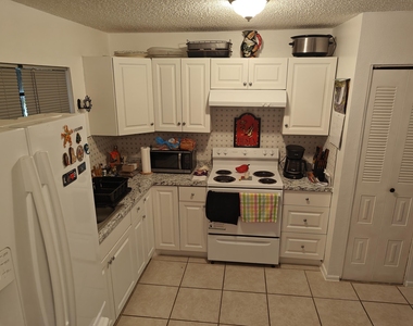 410 Fernandina Street Nw - Photo Thumbnail 4