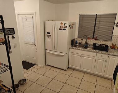 410 Fernandina Street Nw - Photo Thumbnail 7