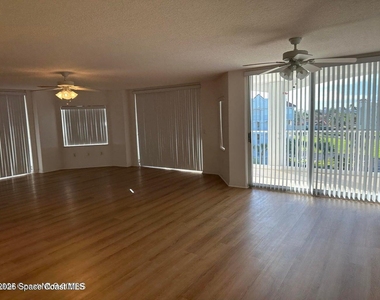 8914 Puerto Del Rio Drive - Photo Thumbnail 4