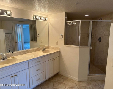 8914 Puerto Del Rio Drive - Photo Thumbnail 7