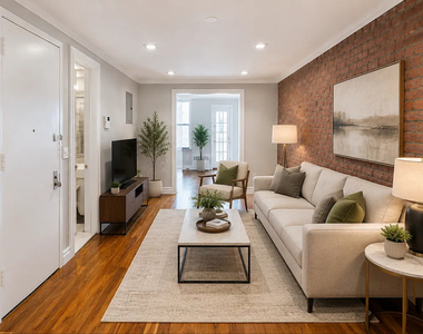 East 5 Street - Photo Thumbnail 1