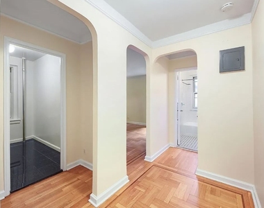 Jane St - Photo Thumbnail 1